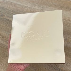 NEW Iconic London Eyeshadow Palette